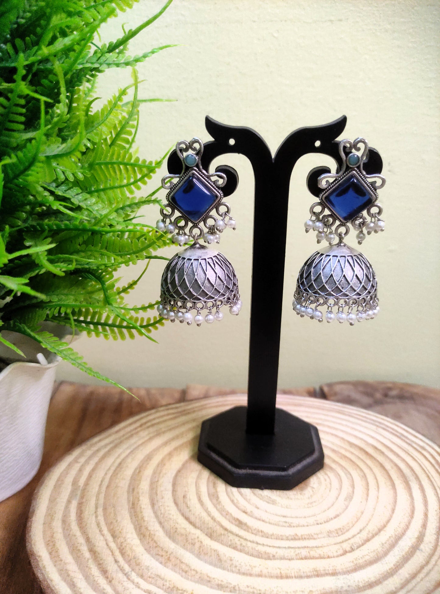 Sunehri Silver Jhumka