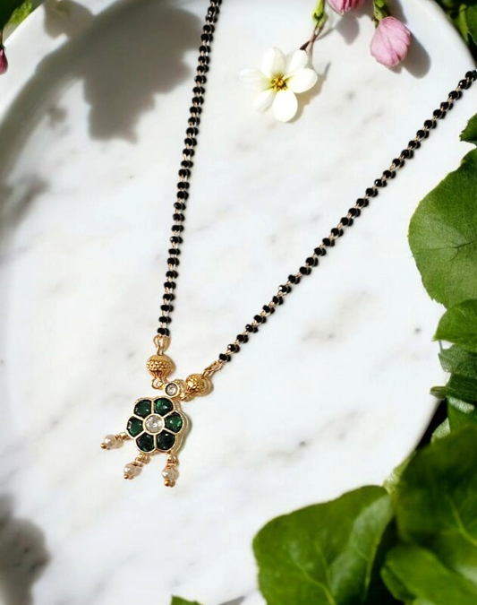 Kumudini Grace Jadau Mangalsutra