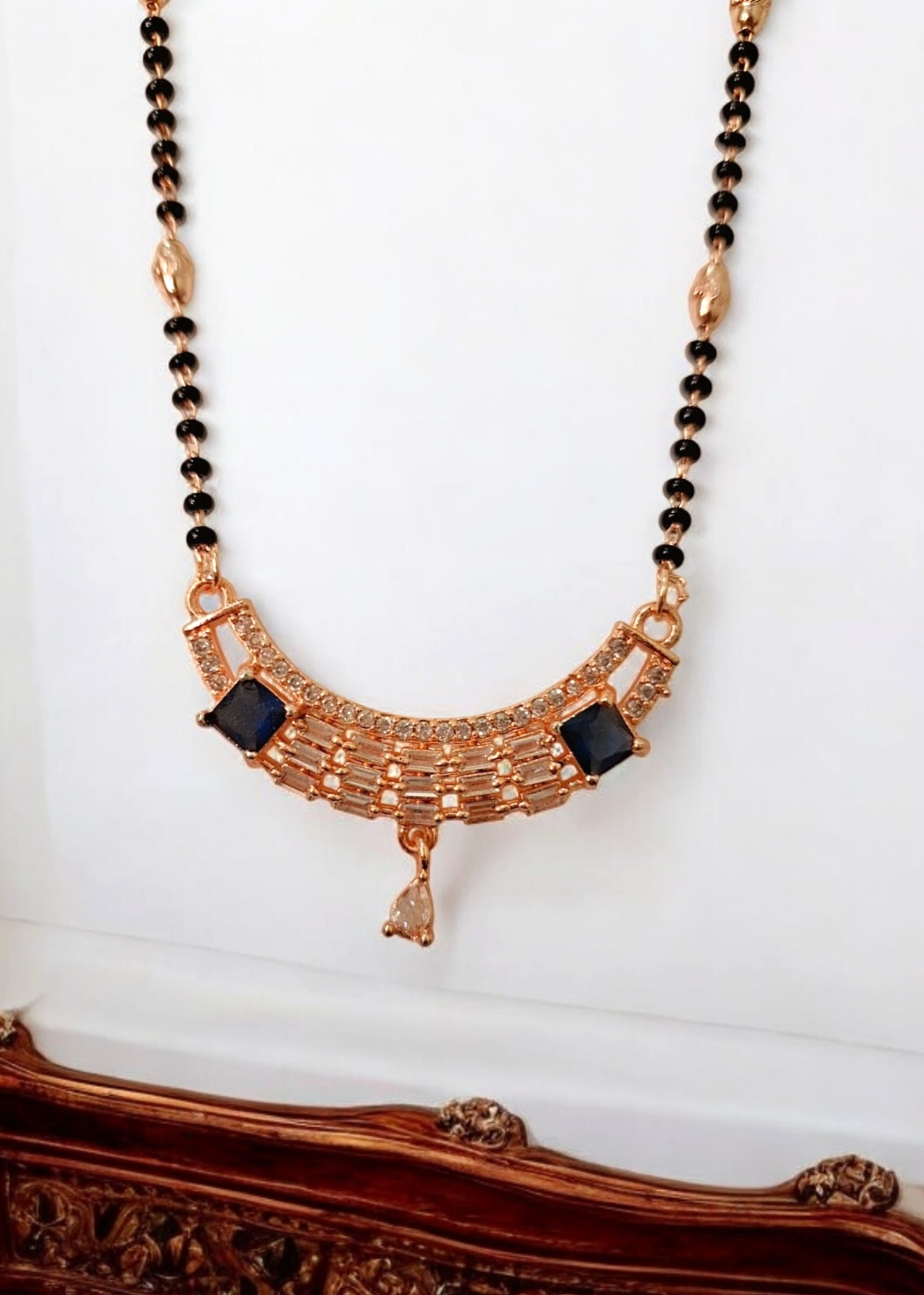 Sapphire glow rose gold short mangalsutra