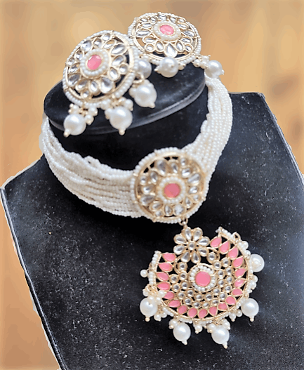 Anaira pink stone Choker