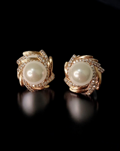 Arina pearl studs