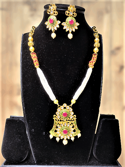 Eashika necklace set