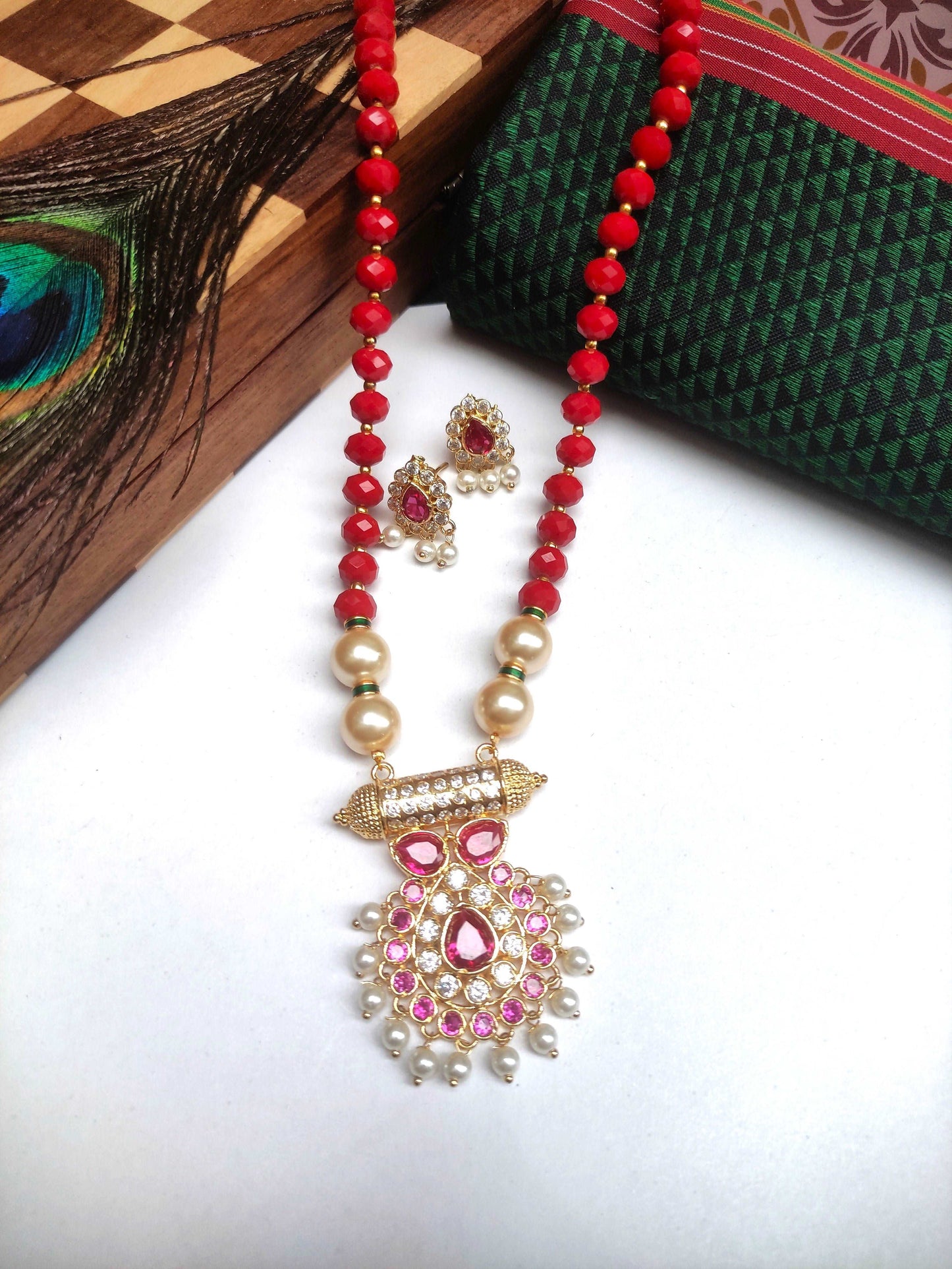 Rewa red beaded necklace set