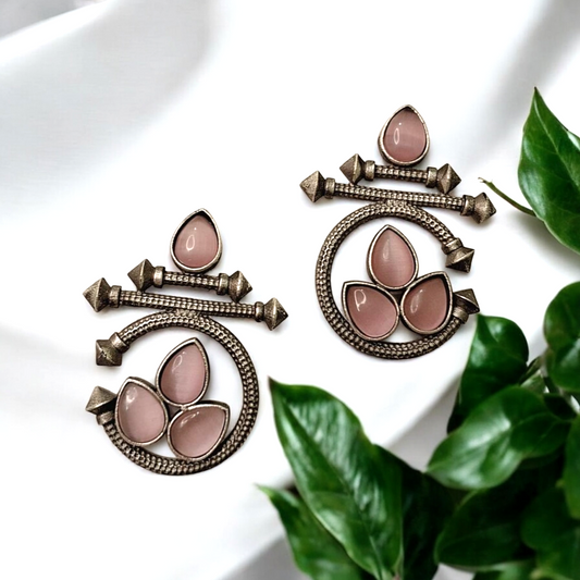 Kanak Light pink oxidised studs