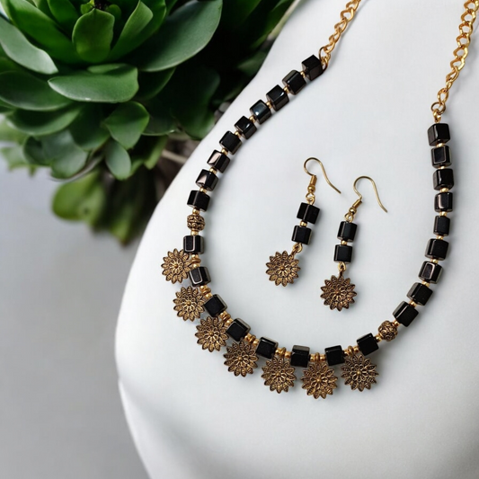 Naisha black beaded choker necklace set