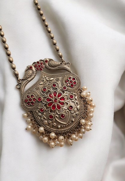 Rajvi pink stone oxidised necklace