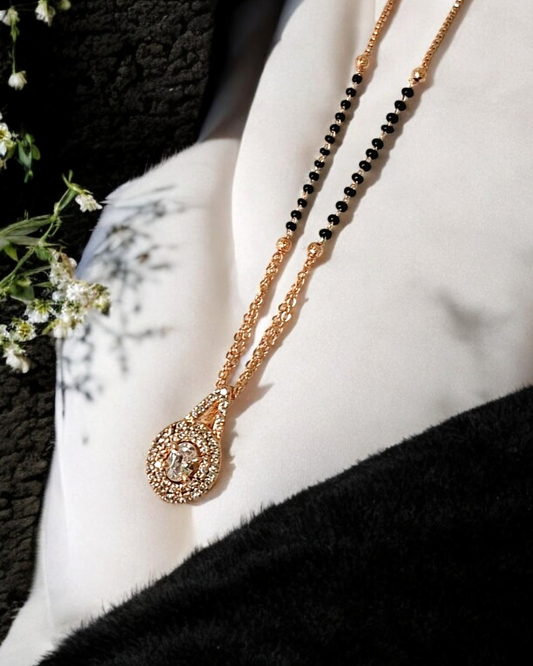 Regal charm rosa gold short mangalsutra